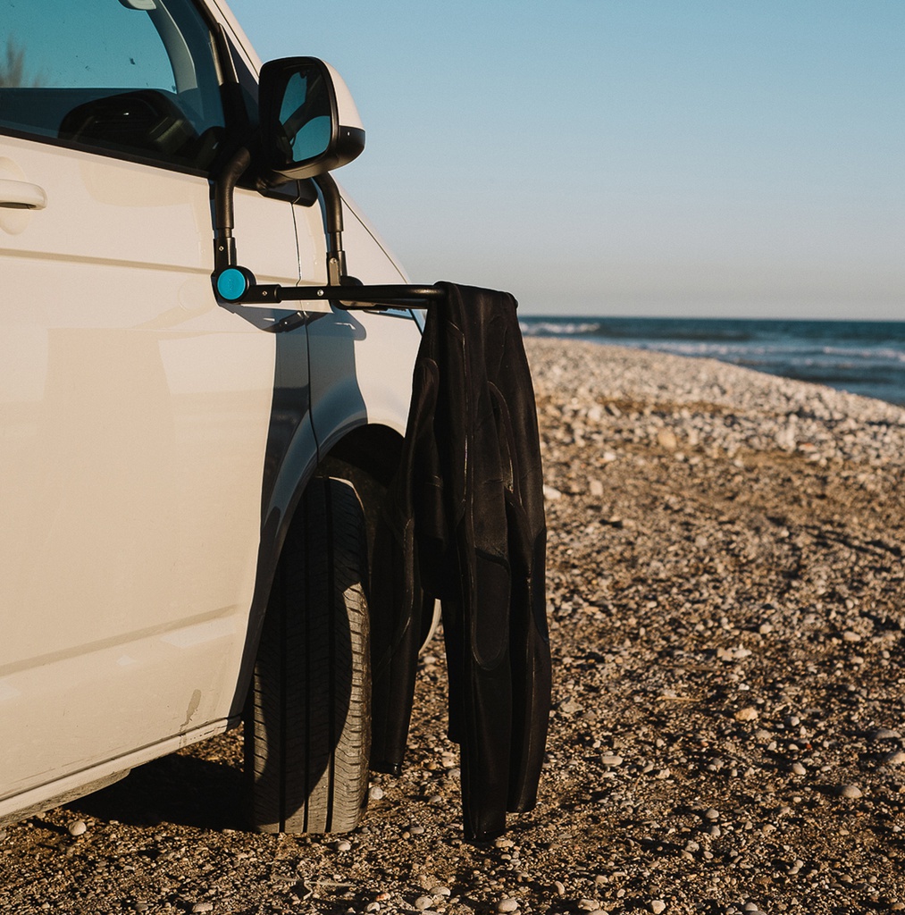 Wetsuit dry rack