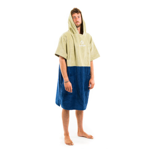InventSports Storm Poncho Waterproof Changing Robe and Surf dry robe 